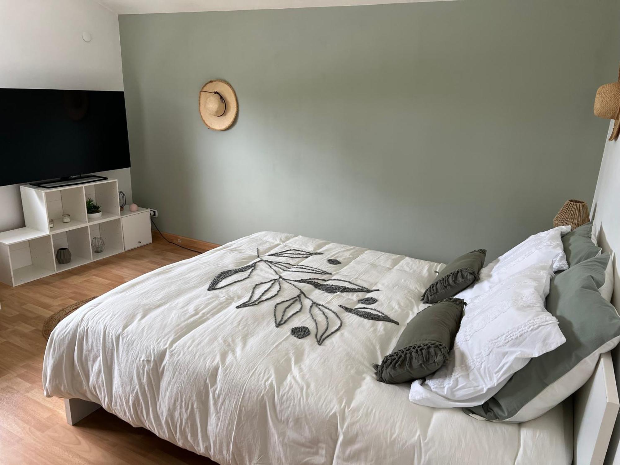 Villa Etang Sale Les Bains Avec Piscine Privee Екстериор снимка