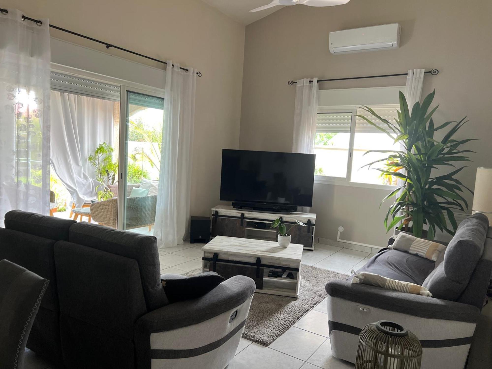 Villa Etang Sale Les Bains Avec Piscine Privee Екстериор снимка